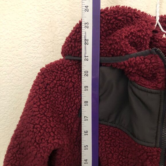 SO Women’s XS Sherpa Zip-Up Jacket – Maroon Fuzzy Hooded Coat with Pockets - Picture 7 of 8